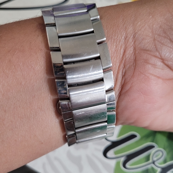 GUCCI Unisex Watch 8500M Swiss Quartz Gray Dial Silver Stainless Steel 34mm - Picture 5 of 6